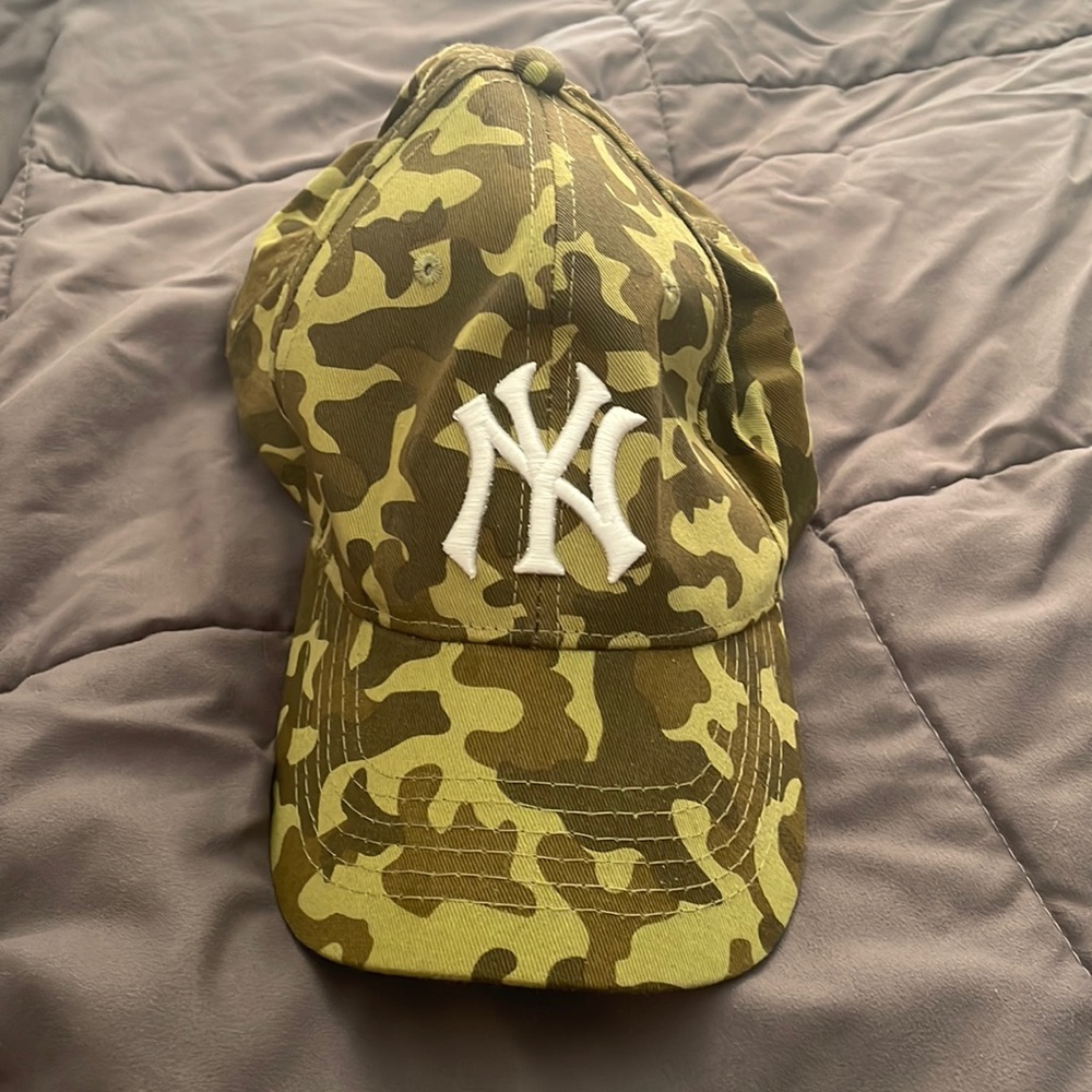 Yankees camo hat